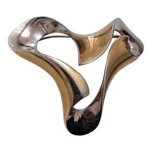 Vintage Crown Trifari‎ Brooch Modernist Silvertone & Goldtone Wave